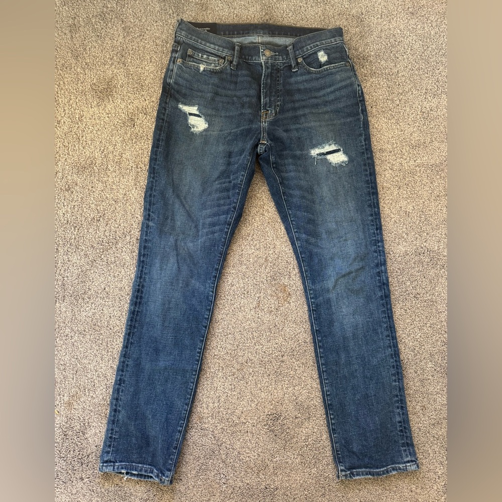 Abercrombie and Fitch stretch jeans distressed 30 x 30